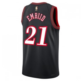 Dres Philadelphia 76ers Joel Embiid Nike 2025-26 Classic Edition Crno Swingman